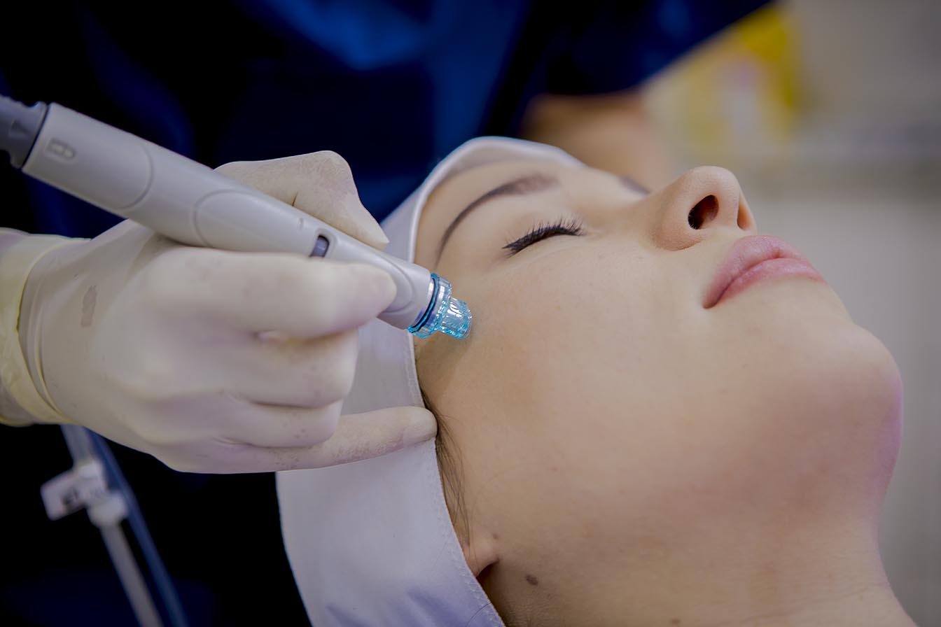 Hydra Facial